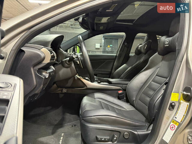 Сірий Лексус ІС, об'ємом двигуна 3.46 л та пробігом 176 тис. км за 21000 $, фото 4 на Automoto.ua