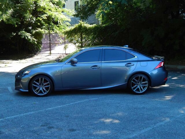 Серый Лексус ИС, объемом двигателя 2.5 л и пробегом 70 тыс. км за 7000 $, фото 3 на Automoto.ua