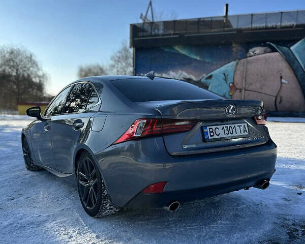 Сірий Лексус ІС, об'ємом двигуна 2.49 л та пробігом 223 тис. км за 16500 $, фото 3 на Automoto.ua