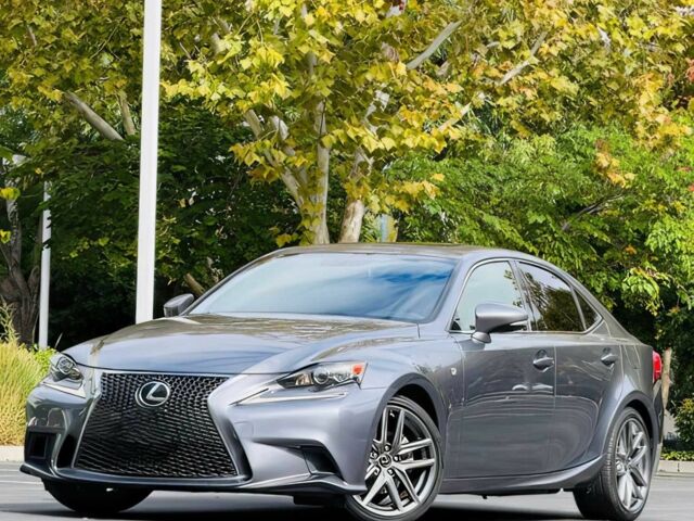 Сірий Лексус ІС, об'ємом двигуна 2.5 л та пробігом 71 тис. км за 11000 $, фото 2 на Automoto.ua