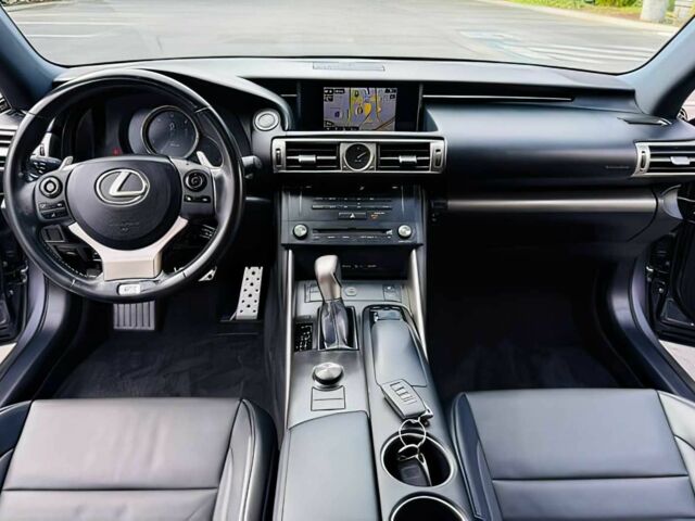 Сірий Лексус ІС, об'ємом двигуна 2.5 л та пробігом 71 тис. км за 11000 $, фото 9 на Automoto.ua