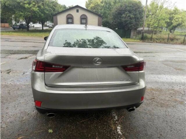 Серый Лексус ИС, объемом двигателя 2.5 л и пробегом 71 тыс. км за 4600 $, фото 4 на Automoto.ua