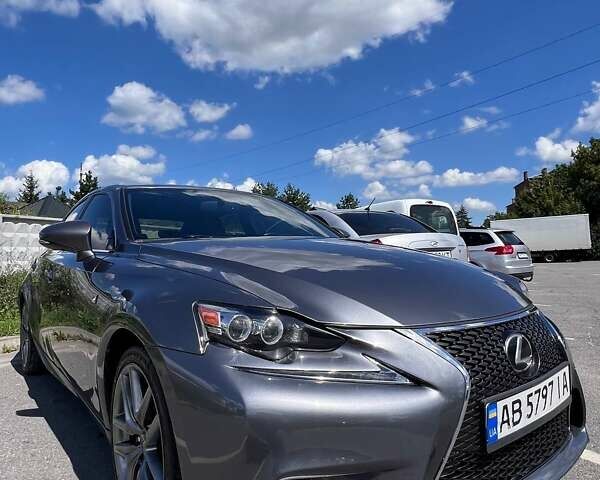 Сірий Лексус ІС, об'ємом двигуна 2.5 л та пробігом 133 тис. км за 19000 $, фото 8 на Automoto.ua