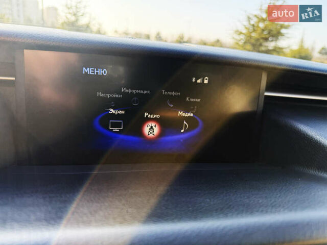 Сірий Лексус ІС, об'ємом двигуна 2.5 л та пробігом 183 тис. км за 20000 $, фото 17 на Automoto.ua