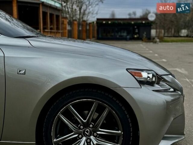 Серый Лексус ИС, объемом двигателя 2.5 л и пробегом 175 тыс. км за 19000 $, фото 4 на Automoto.ua