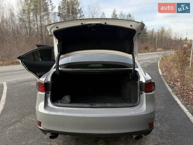 Серый Лексус ИС, объемом двигателя 2 л и пробегом 180 тыс. км за 17500 $, фото 16 на Automoto.ua