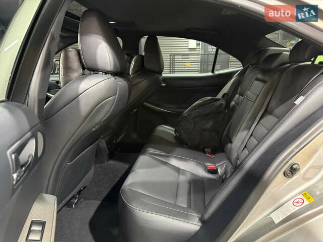 Сірий Лексус ІС, об'ємом двигуна 3.46 л та пробігом 176 тис. км за 21000 $, фото 9 на Automoto.ua