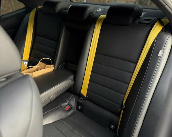 Серый Лексус ИС, объемом двигателя 2 л и пробегом 180 тыс. км за 17500 $, фото 14 на Automoto.ua