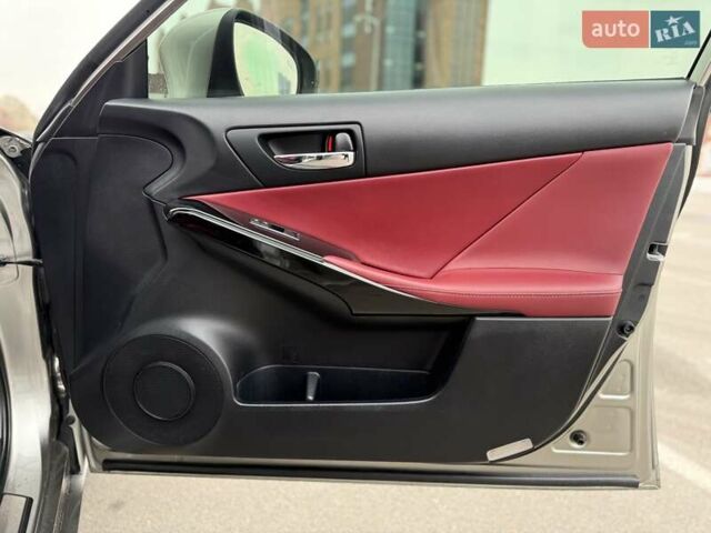 Серый Лексус ИС, объемом двигателя 2 л и пробегом 140 тыс. км за 17400 $, фото 27 на Automoto.ua