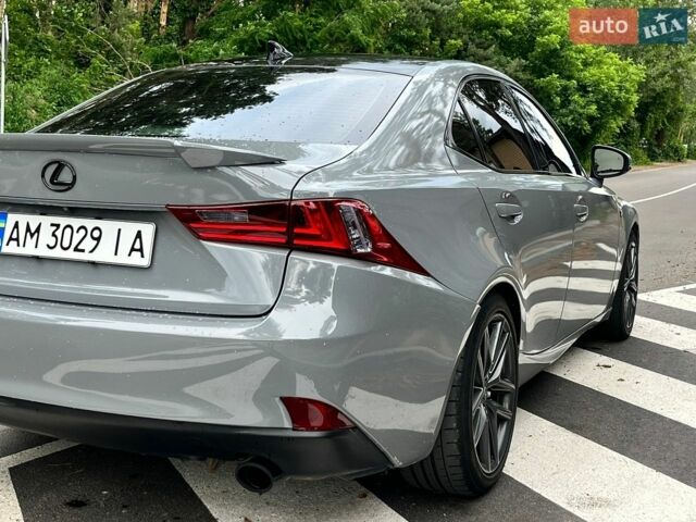 Сірий Лексус ІС, об'ємом двигуна 2 л та пробігом 194 тис. км за 13995 $, фото 8 на Automoto.ua