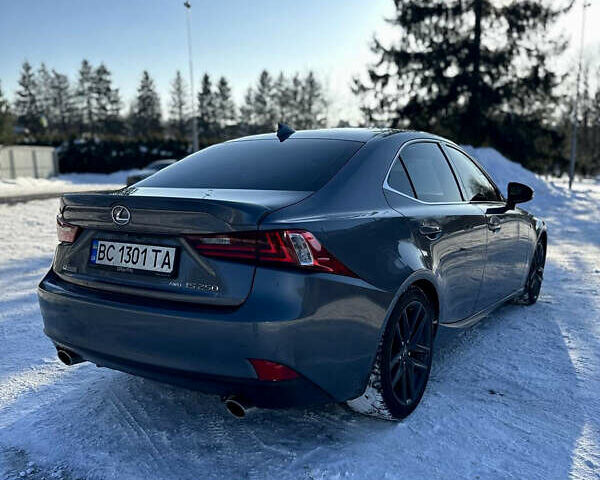 Сірий Лексус ІС, об'ємом двигуна 2.49 л та пробігом 223 тис. км за 16500 $, фото 4 на Automoto.ua