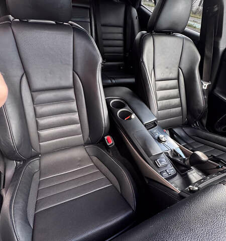 Сірий Лексус ІС, об'ємом двигуна 2 л та пробігом 137 тис. км за 19146 $, фото 17 на Automoto.ua