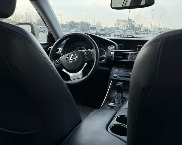 Лексус ИС 2015 в Киеве на Automoto.ua Серый Лексус ИС, объемом двигателя 2.5 л и пробегом 210 тыс. км за 16500 $, фото 5 на Automoto.ua