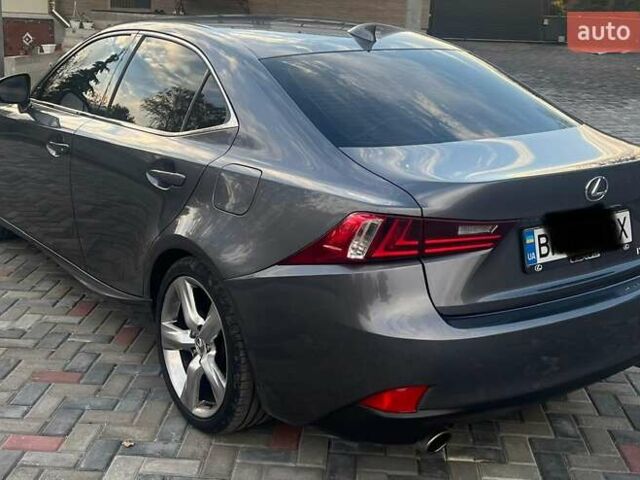 Серый Лексус ИС, объемом двигателя 2 л и пробегом 224 тыс. км за 17100 $, фото 4 на Automoto.ua