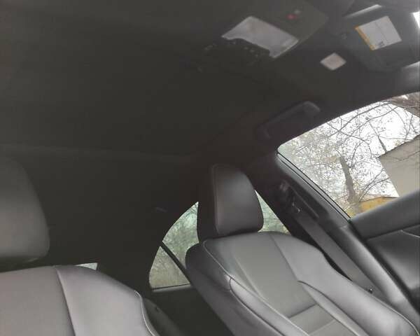 Серый Лексус ИС, объемом двигателя 2 л и пробегом 109 тыс. км за 15400 $, фото 12 на Automoto.ua