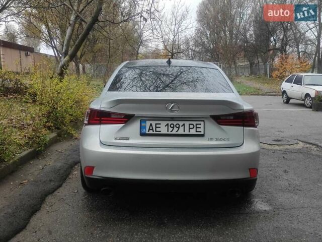 Серый Лексус ИС, объемом двигателя 2 л и пробегом 109 тыс. км за 15400 $, фото 4 на Automoto.ua