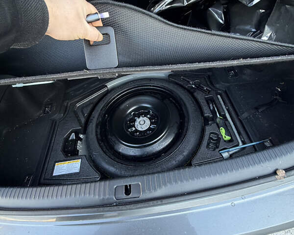 Сірий Лексус ІС, об'ємом двигуна 2 л та пробігом 124 тис. км за 18800 $, фото 9 на Automoto.ua