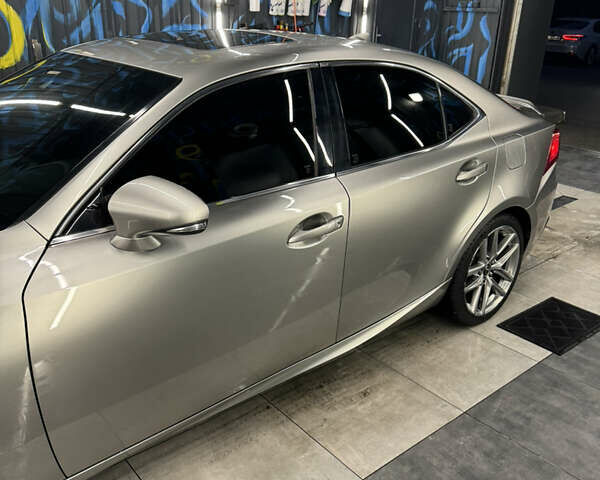 Сірий Лексус ІС, об'ємом двигуна 2 л та пробігом 145 тис. км за 23000 $, фото 7 на Automoto.ua