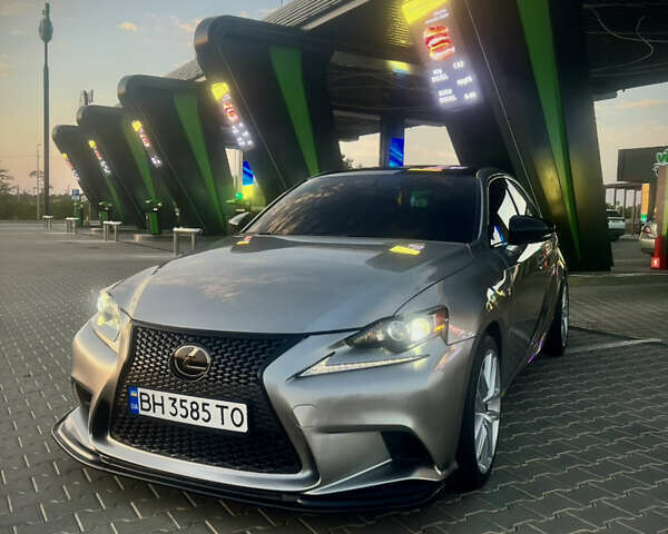 Сірий Лексус ІС, об'ємом двигуна 2 л та пробігом 87 тис. км за 18999 $, фото 5 на Automoto.ua