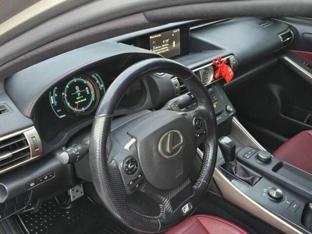 Сірий Лексус ІС, об'ємом двигуна 2 л та пробігом 130 тис. км за 22000 $, фото 7 на Automoto.ua
