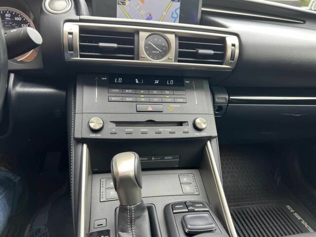 Сірий Лексус ІС, об'ємом двигуна 3.5 л та пробігом 97 тис. км за 5879 $, фото 6 на Automoto.ua