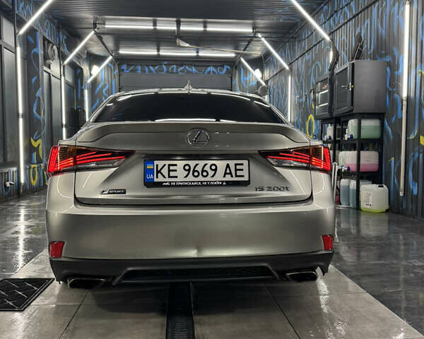 Сірий Лексус ІС, об'ємом двигуна 2 л та пробігом 145 тис. км за 23000 $, фото 11 на Automoto.ua