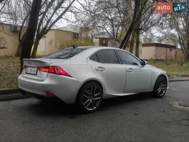 Серый Лексус ИС, объемом двигателя 2 л и пробегом 109 тыс. км за 15400 $, фото 5 на Automoto.ua