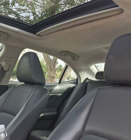 Сірий Лексус ІС, об'ємом двигуна 2 л та пробігом 117 тис. км за 17900 $, фото 6 на Automoto.ua