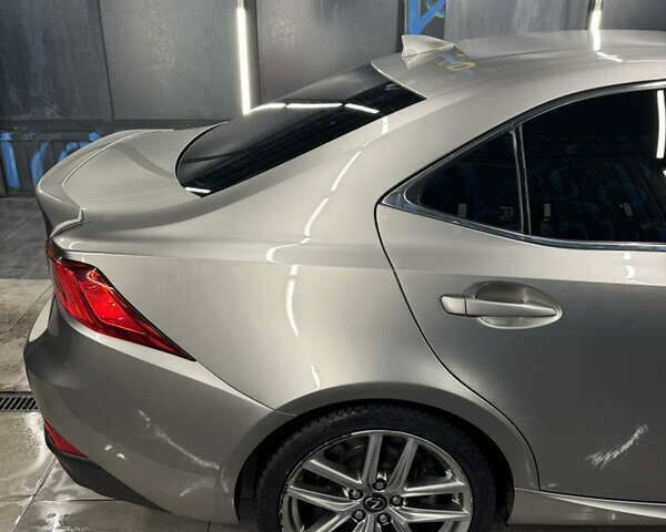 Сірий Лексус ІС, об'ємом двигуна 2 л та пробігом 145 тис. км за 23000 $, фото 14 на Automoto.ua