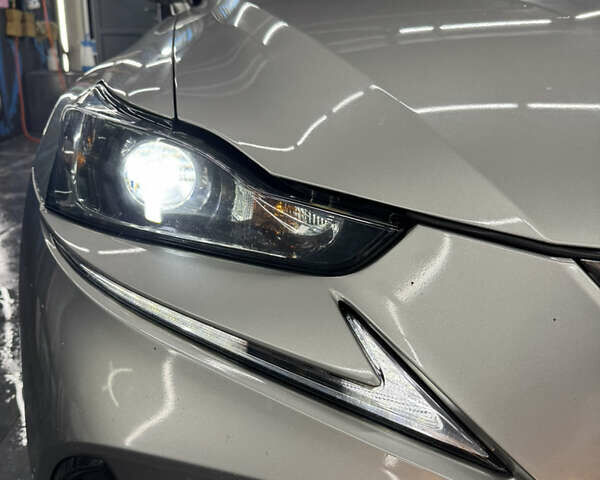 Сірий Лексус ІС, об'ємом двигуна 2 л та пробігом 145 тис. км за 23000 $, фото 40 на Automoto.ua