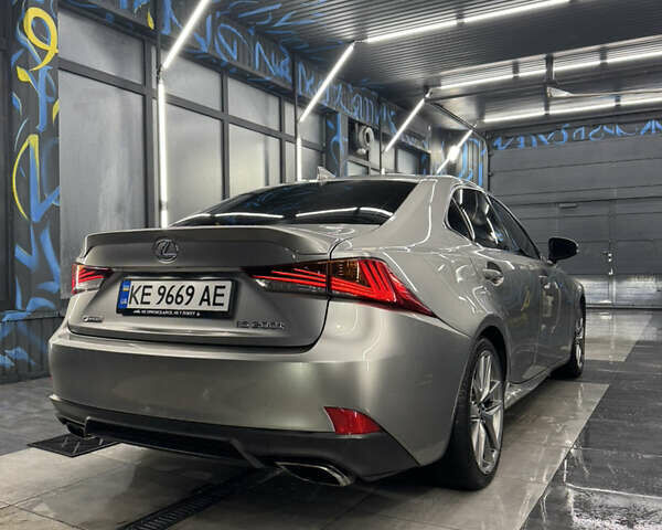 Сірий Лексус ІС, об'ємом двигуна 2 л та пробігом 145 тис. км за 23000 $, фото 13 на Automoto.ua