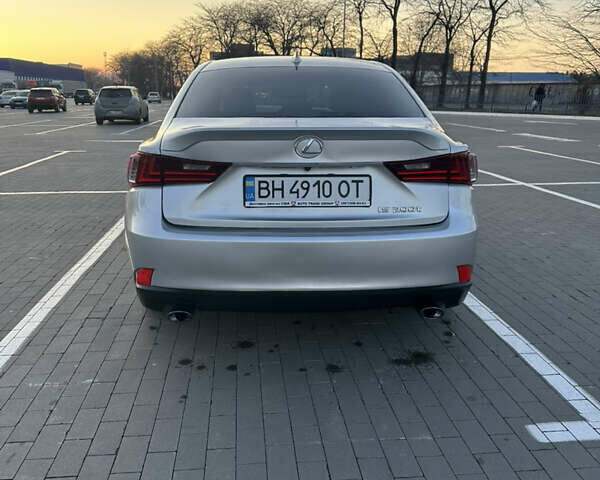 Сірий Лексус ІС, об'ємом двигуна 2 л та пробігом 128 тис. км за 16600 $, фото 1 на Automoto.ua