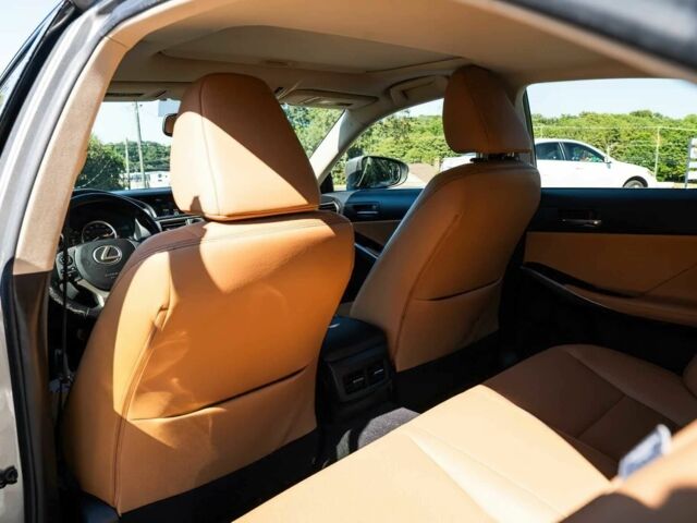 Сірий Лексус ІС, об'ємом двигуна 3.5 л та пробігом 97 тис. км за 5715 $, фото 8 на Automoto.ua