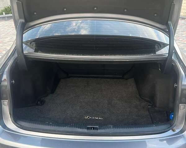 Серый Лексус ИС, объемом двигателя 2 л и пробегом 224 тыс. км за 17100 $, фото 14 на Automoto.ua