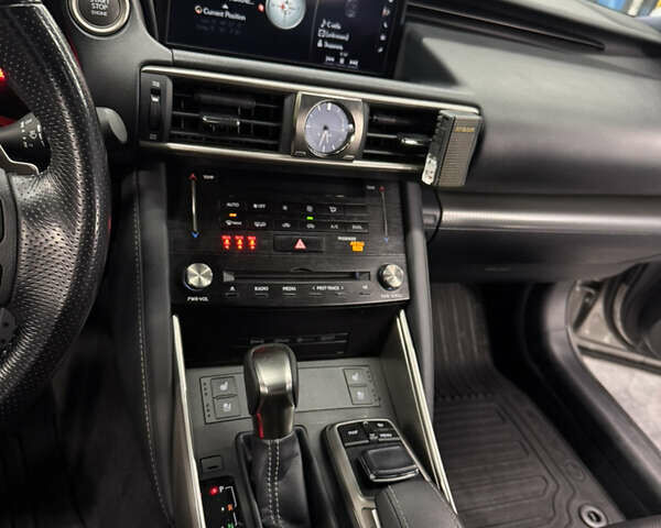 Сірий Лексус ІС, об'ємом двигуна 2 л та пробігом 145 тис. км за 23000 $, фото 25 на Automoto.ua