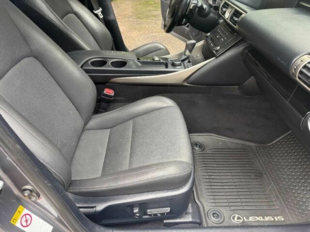 Сірий Лексус ІС, об'ємом двигуна 3.5 л та пробігом 76 тис. км за 11100 $, фото 9 на Automoto.ua