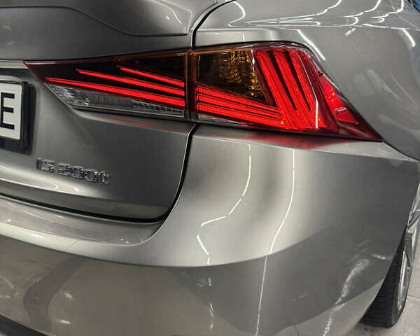 Сірий Лексус ІС, об'ємом двигуна 2 л та пробігом 145 тис. км за 23000 $, фото 42 на Automoto.ua