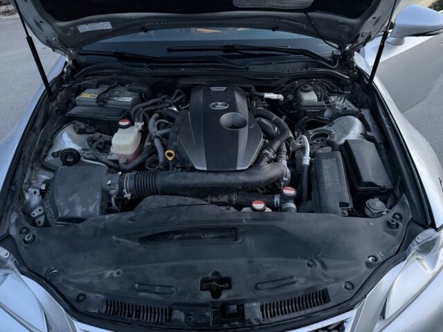 Сірий Лексус ІС, об'ємом двигуна 2 л та пробігом 130 тис. км за 15499 $, фото 11 на Automoto.ua