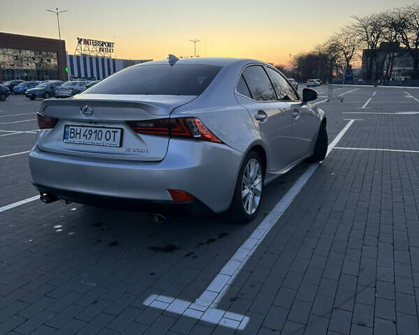 Сірий Лексус ІС, об'ємом двигуна 2 л та пробігом 128 тис. км за 16600 $, фото 3 на Automoto.ua
