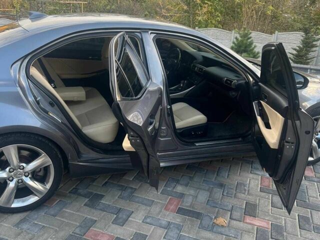 Сірий Лексус ІС, об'ємом двигуна 2 л та пробігом 124 тис. км за 17100 $, фото 5 на Automoto.ua