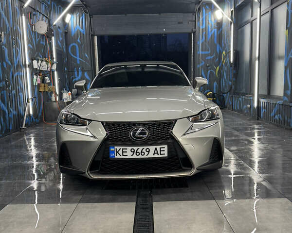 Сірий Лексус ІС, об'ємом двигуна 2 л та пробігом 145 тис. км за 23000 $, фото 2 на Automoto.ua