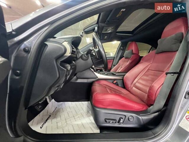 Серый Лексус ИС, объемом двигателя 2 л и пробегом 113 тыс. км за 25000 $, фото 27 на Automoto.ua