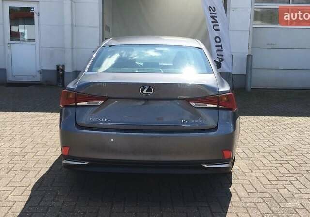 Серый Лексус ИС, объемом двигателя 2.49 л и пробегом 165 тыс. км за 37000 $, фото 4 на Automoto.ua