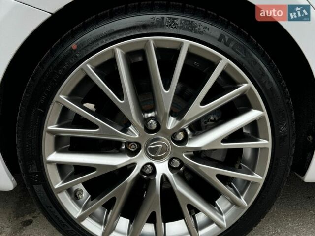 Серый Лексус ИС, объемом двигателя 2 л и пробегом 61 тыс. км за 22000 $, фото 6 на Automoto.ua