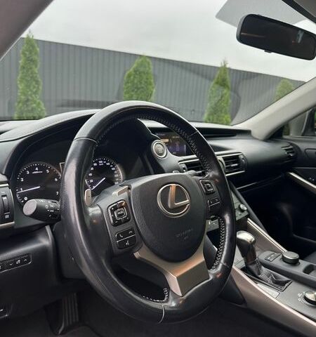 Серый Лексус ИС, объемом двигателя 2 л и пробегом 165 тыс. км за 23000 $, фото 10 на Automoto.ua