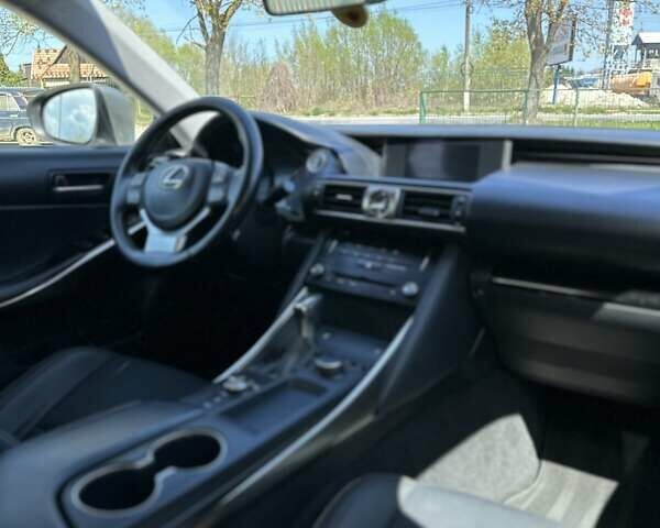 Сірий Лексус ІС, об'ємом двигуна 2 л та пробігом 98 тис. км за 21200 $, фото 2 на Automoto.ua