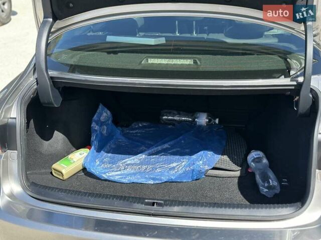 Сірий Лексус ІС, об'ємом двигуна 2 л та пробігом 98 тис. км за 21200 $, фото 8 на Automoto.ua