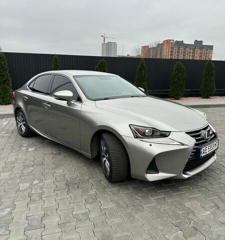 Серый Лексус ИС, объемом двигателя 2 л и пробегом 165 тыс. км за 23000 $, фото 2 на Automoto.ua