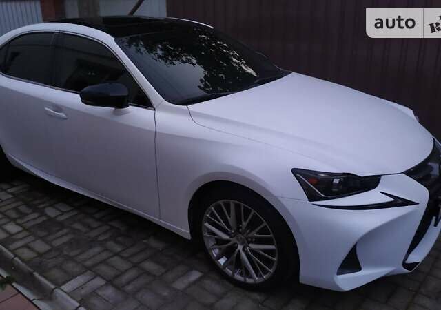 Серый Лексус ИС, объемом двигателя 2 л и пробегом 57 тыс. км за 21500 $, фото 39 на Automoto.ua