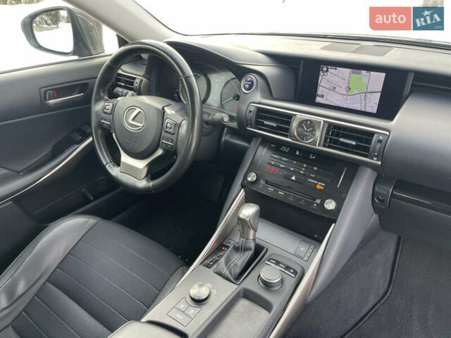 Серый Лексус ИС, объемом двигателя 2.5 л и пробегом 165 тыс. км за 19900 $, фото 58 на Automoto.ua